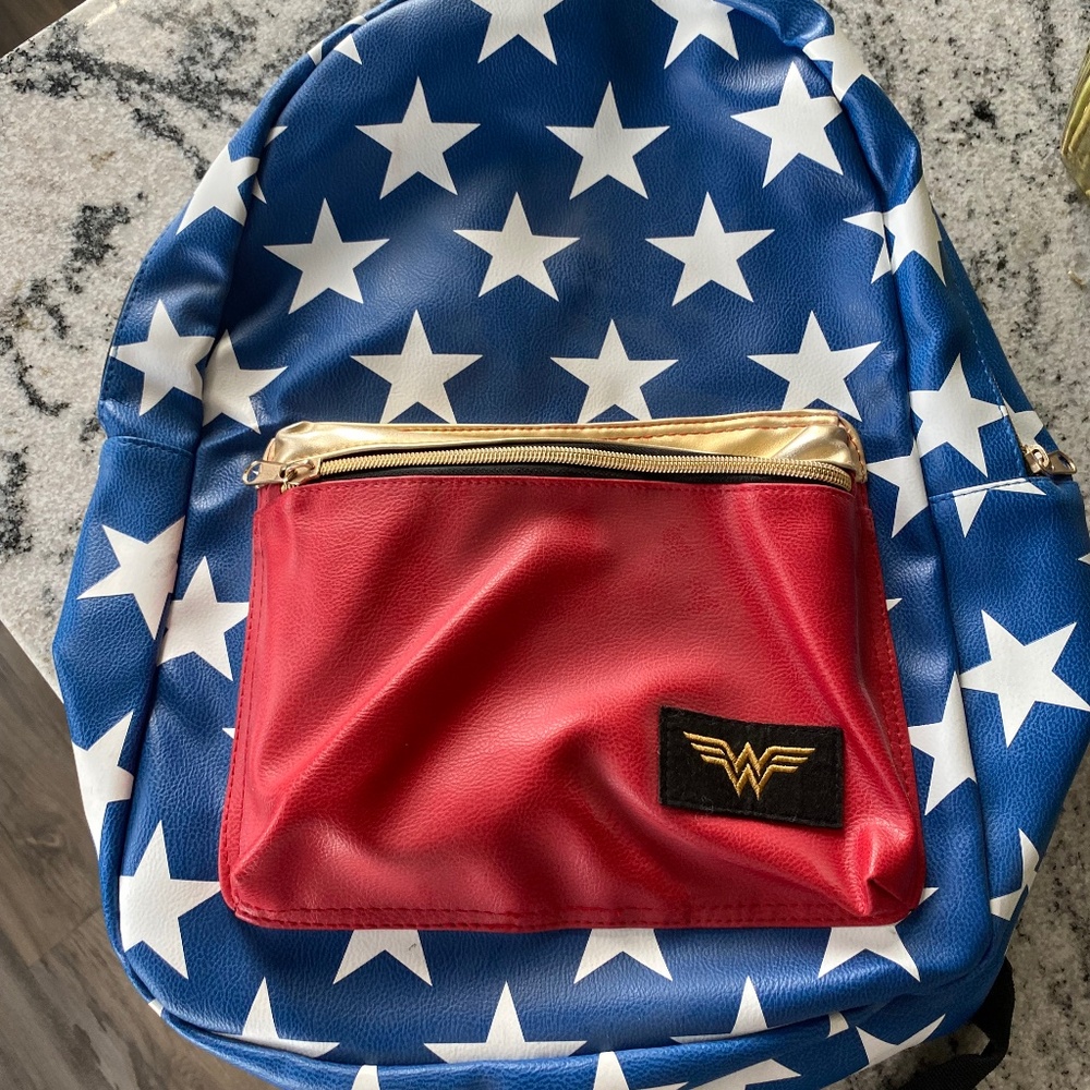 DC Comic Wonder Woman backpack